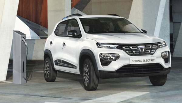 Renault To Restrict Top Speed For Cars: रेनॉल्ट अपनी कारों की टॉप-स्पीड पर लगाएगी लिमिट, जानें