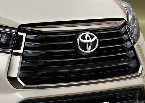 Toyota Innova Crysta Limited Edition: टोयोटा इनोवा लिमिटेड एडिशन माॅडल इस देश में हुआ लाॅन्च, जानें क्या है खास
