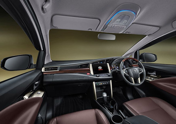 Toyota Innova Crysta Limited Edition: टोयोटा इनोवा लिमिटेड एडिशन माॅडल इस देश में हुआ लाॅन्च, जानें क्या है खास
