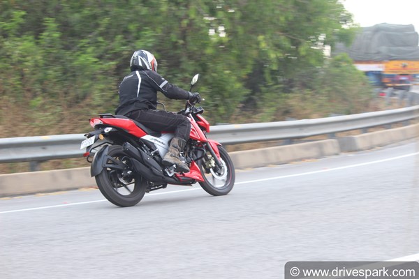 2021 TVS Apache RTR 160 Review: लेटेस्ट डिजाइन के साथ है परफेक्ट एंट्री लेवल कम्यूटर बाइक