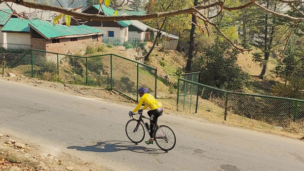 महज 8 दिनों में साइकिल से पूरा किया कश्मीर से कन्याकुमारी तक का सफर, गिनीज बुक में दर्ज हुआ नाम