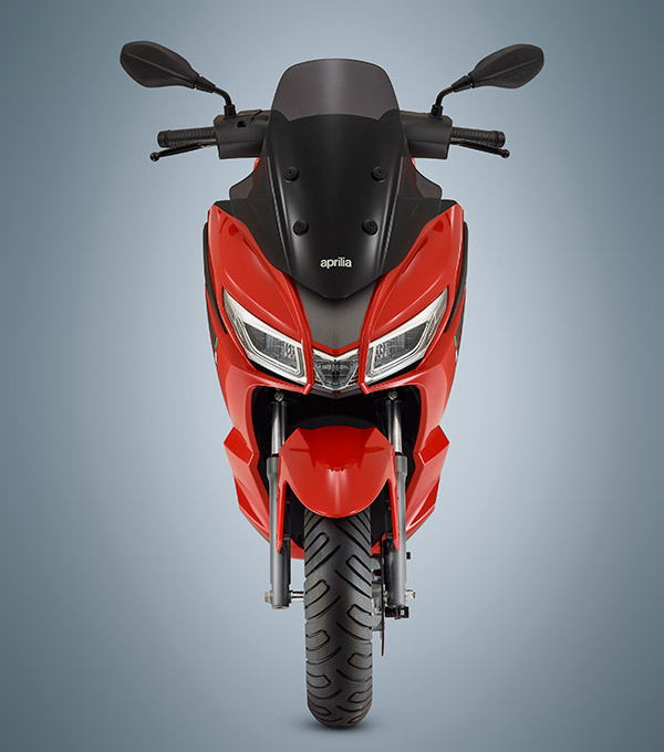 Aprilia SXR 50 Unveiled: अप्रीलिया ने पेश की एसएक्सआर 50 मैक्सी स्कूटर, जानें कैसा है डिजाइन, फीचर्स, इंजन