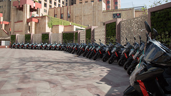 Ather 450X Customers Delivery Starts In Delhi: एथर 450एक्स की डिलीवरी दिल्ली में ग्राहकों के लिए हुई शुरू