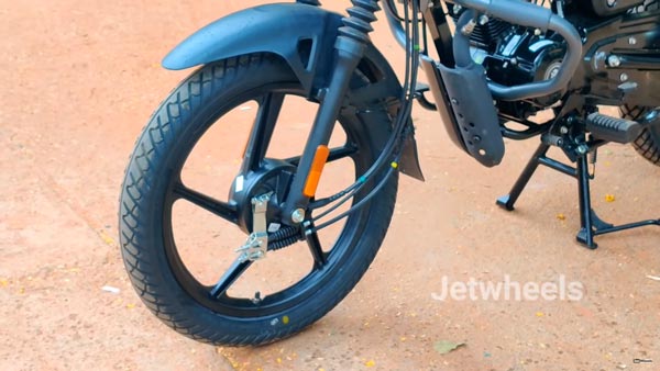 Bajaj CT 110 X Reaches Dealership: बजाज सीटी 110 एक्स पहुंची डीलरशिप, जल्द हो सकती है लॉन्च