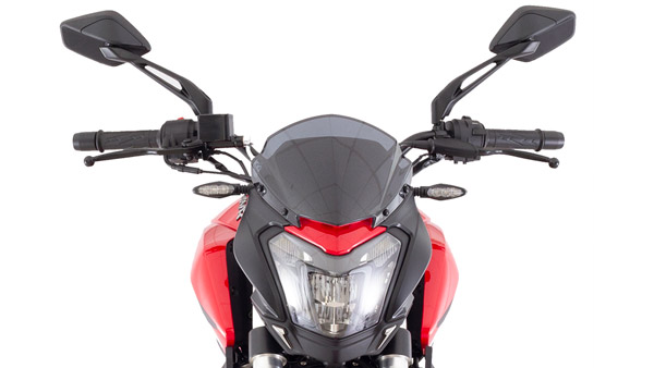 Bajaj Dominar 250 Spotted In New Colours: बजाज डोमिनार 250 नए रंग में हुई उपलब्ध, डिलरशिप पर पहुंची