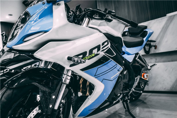 2021 Benelli 302R Unveiled: नई बेनेली 302आर हुई पेश, कावासाकी निंजा 300 को देगी टक्कर
