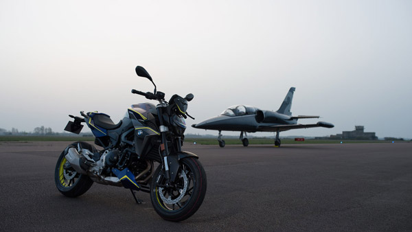 BMW F 900 R Force Unveiled: बीएमडब्ल्यू एफ 900 आर फोर्स लिमिटेड एडिशन का खुलासा, जानें फीचर्स