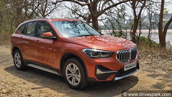 BMW X1 S-Drive 20d Review: बीएमडब्ल्यू एक्स1 एस-ड्राइव 20डी: जानें कैसी है यह कार, फीचर्स व इंजन