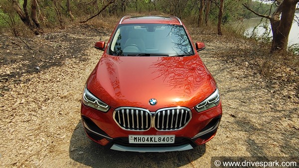 BMW X1 S-Drive 20d Review: बीएमडब्ल्यू एक्स1 एस-ड्राइव 20डी: जानें कैसी है यह कार, फीचर्स व इंजन