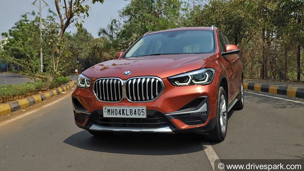 BMW X1 S-Drive 20d Review: बीएमडब्ल्यू एक्स1 एस-ड्राइव 20डी: जानें कैसी है यह कार, फीचर्स व इंजन