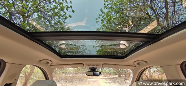 BMW X1 S-Drive 20d Review: बीएमडब्ल्यू एक्स1 एस-ड्राइव 20डी: जानें कैसी है यह कार, फीचर्स व इंजन