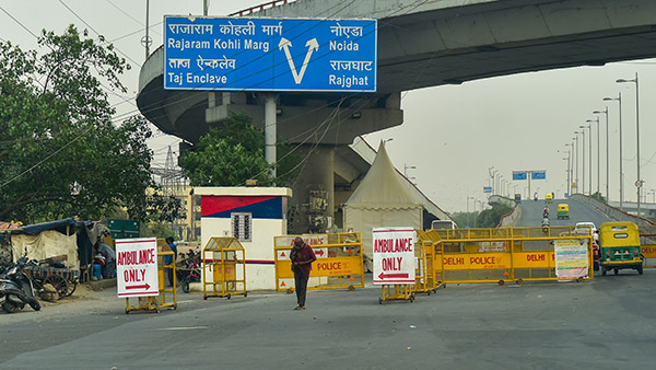 Dedicated Lanes In Delhi: दिल्ली में इमरजेंसी वाहनों के लिए बनी डेडिकेटेड लेन, आवाजाही होगी तेज