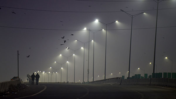 Delhi Meerut Expressway: दिल्ली-मेरठ एक्सप्रेसवे खुला, अब 2 घंटे का सफर सिर्फ 45 मिनट में होगा पूरा