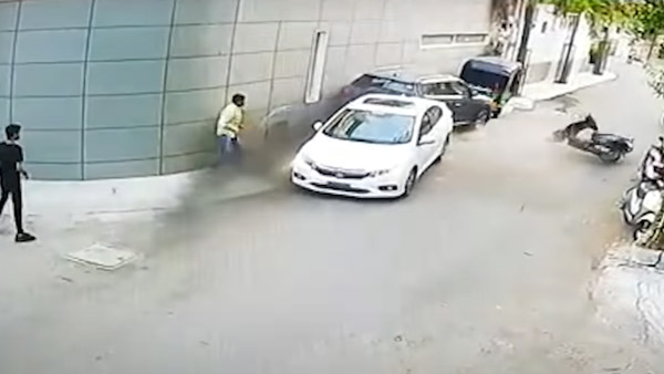 होंडा सिटी ने 2 युवकों को कुचलने की कोशिश की, वीडियो देख कांप जाएगी आपकी रूह