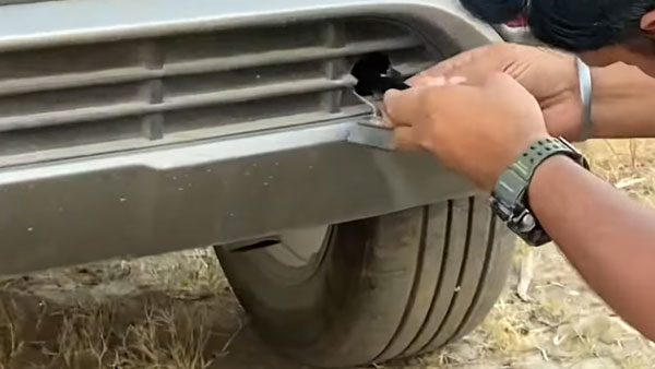 Hyundai Creta Plough The Field: हुंडई क्रेटा से की खेत की जुताई तो क्या हुआ उसका हश्र, देखें वीडियो