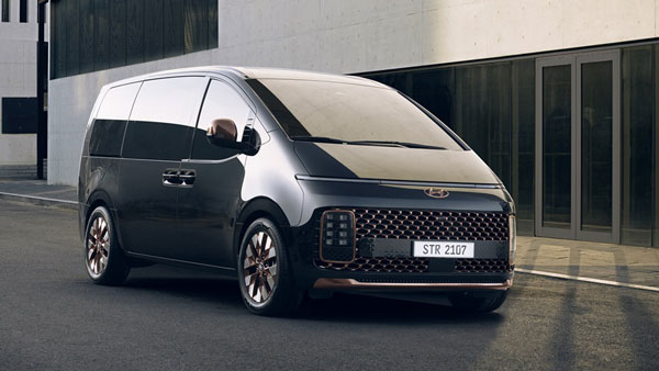 Hyundai Staria Unveiled: हुंडई स्टारिया एमपीवी हुई पेश, मिलेगा स्पेसशिप में सफर करने का अहसास