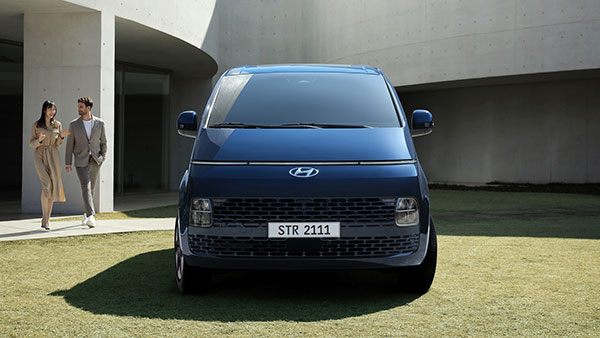 Hyundai Staria Unveiled: हुंडई स्टारिया एमपीवी हुई पेश, मिलेगा स्पेसशिप में सफर करने का अहसास