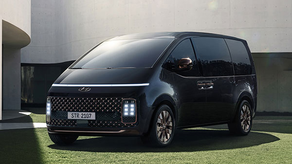 Hyundai Staria Unveiled: हुंडई स्टारिया एमपीवी हुई पेश, मिलेगा स्पेसशिप में सफर करने का अहसास