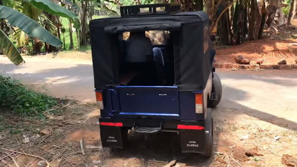 Man Builds Electric Jeep Miniature: इस व्यक्ति ने अपने बच्चों के लिए बनाई छोटी इलेक्ट्रिक जीप, देखें वीडियो