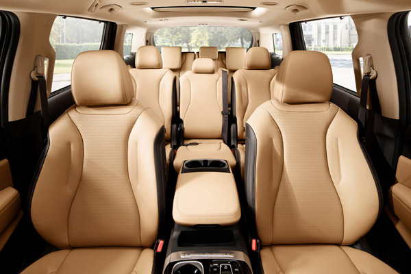 New-Gen Kia Carnival Launch Plan: न्यू-जेन किया कार्निवल को भारत में किया जा सकता है लॉन्च, जानें