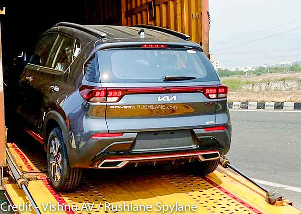 Kia Sonet Spied With New Logo: किया सॉनेट में दिखा नया लोगो, जल्द होगी बिक्री शुरू