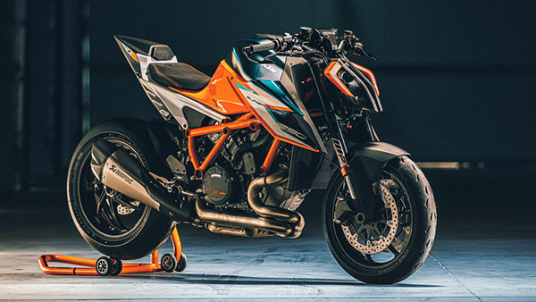 KTM 1290 Super Duke RR Unveiled: केटीएम ने पेश की ये दमदार बाइक, बनाई जाएगी केवल 500 यूनिट