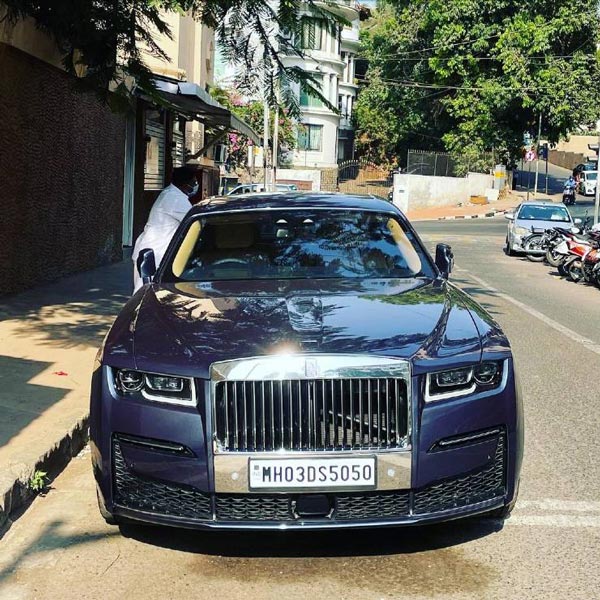 Kumarmangalam Birla Buys Rolls Royce: अरबपति कुमारमंगलम बिड़ला ने खरीदी 9 करोड़ रुपये की रोल्स रॉयस घोस्ट