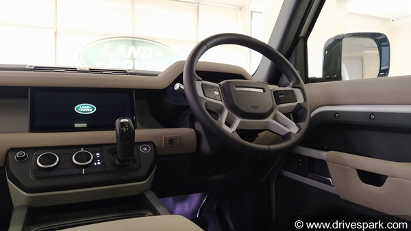 2021 WCOTY Award: लैंड रोवर डिफेंडर ने जीता 2021 वर्ल्ड कार डिजाइन ऑफ द इयर अवार्ड, जानें