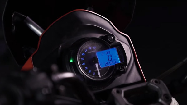 Mahindra Mojo Modified: महिंद्रा मोजो का एडवेंचर मॉडल है बेहद शानदार, देखें तस्वीरें