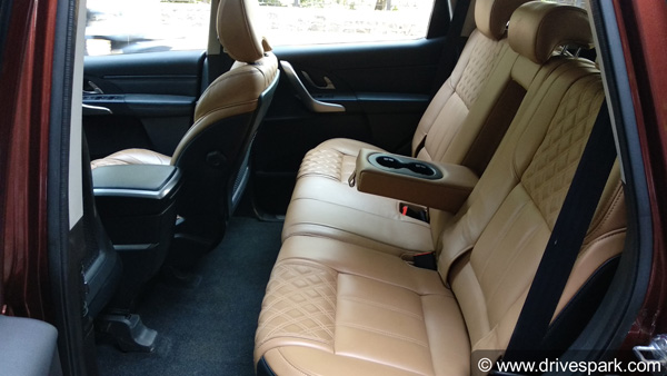 Mahindra XUV500 To Be Discontinued: महिंद्रा एक्सयूवी700 के लॉन्च के बाद एक्सयूवी500 कुछ समय के लिए होगी बंद, जानें क्यों