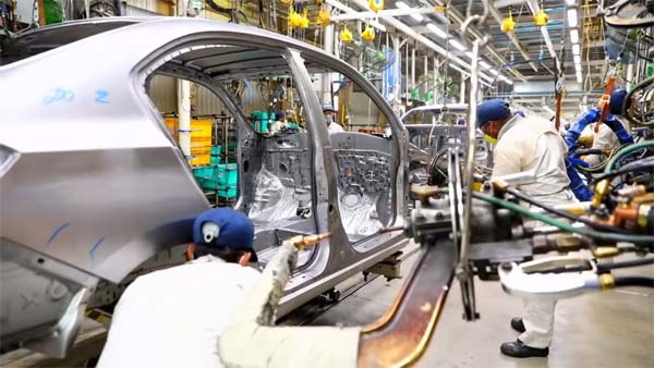 Vehicle Price Hike: दूसरे तिमाही में भी फिर से बढ़ सकती है वाहनों की कीमत, बढ़ती इनपुट कास्ट बनी वजह