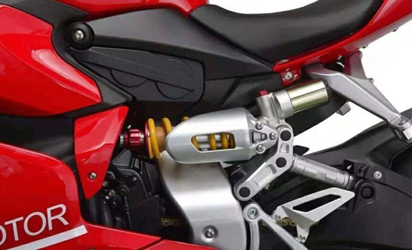 Ducati Panigale Copied: चीनी कंपनी ने बनाई डुकाटी सुपर बाइक की नकल, इंटरनेट पर वायरल हुई तस्वीरें