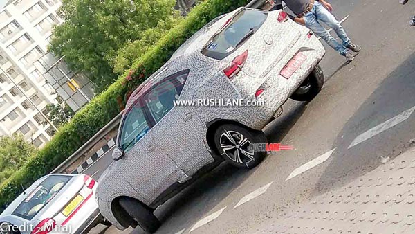 MG ZS Petrol Interior Spied: एमजी जेडएस पेट्रोल के इंटीरियर की जानकारी आई सामने, टेस्टिंग के दौरान आई नजर