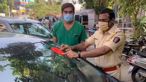 Color Coded Sticker In Mumbai: मुंबई में वाहनों के लिए कलर-कोडेड स्टीकर का सिस्टम हुआ बंद, जानें क्यों