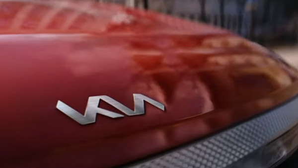 Kia Unveils New Logo: किया मोटर्स ने पेश किया नया लोगो, अगले महीने लॉन्च करेगी नई सॉनेट व सेल्टोस