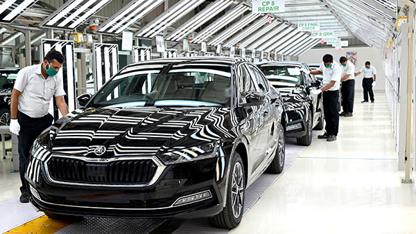 2021 Skoda Octavia Production Starts: नई स्कोडा ऑक्टाविया का उत्पादन हुआ शुरू, जल्द हो सकती है लॉन्च