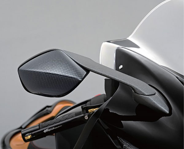 New Suzuki Hayabusa Accessories Listed: नई सुजुकी हायाबुसा के एक्सेसरीज वेबसाइट पर हुए उपलब्ध, जल्द होगी बिक्री शुरू