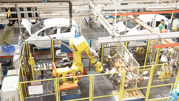 General Motors Lays Off Employees: जनरल मोटर्स ने तालेगांव प्लांट से 1419 कमर्चारियों को निकाला, सबको भेजा नोटिस