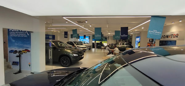 Tata Motors Inaugurates New Showrooms: टाटा मोटर्स ने दिल्ली एनसीआर में किया 10 नए शोरूम का उद्घाटन