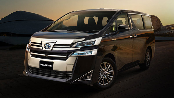 Toyota Crown (Vellfire) Showcased: भारत में बिकने वाली टोयोटा वेलफायर चीन में हुई पेश, नाम बदला