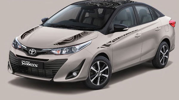 Toyota Yaris New Decals: टोयोटा यारिस के नए डेकल बनाएंगे कार को शानदार, देखें कैसी दिखती है कार