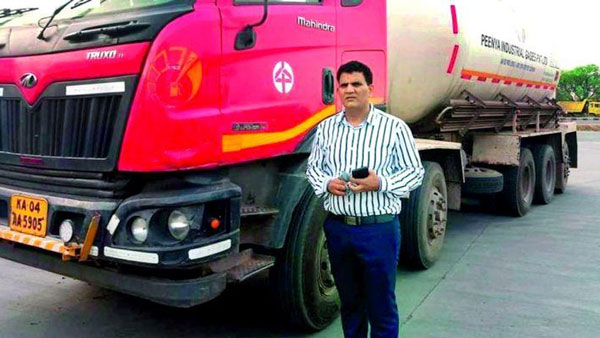ट्रांसपोर्टर ने किया 20 ऑक्सीजन टैंकरों का इंतजाम, खर्च किये 1 करोड़ रुपये