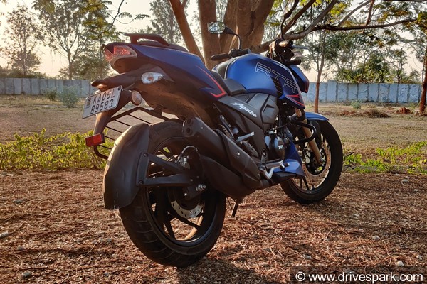 TVS Apache RTR 200 4V Price Hike: टीवीएस अपाचे आरटीआर 200 4वी अब हो गई महंगी, जानें कितनी बढ़ी कीमत
