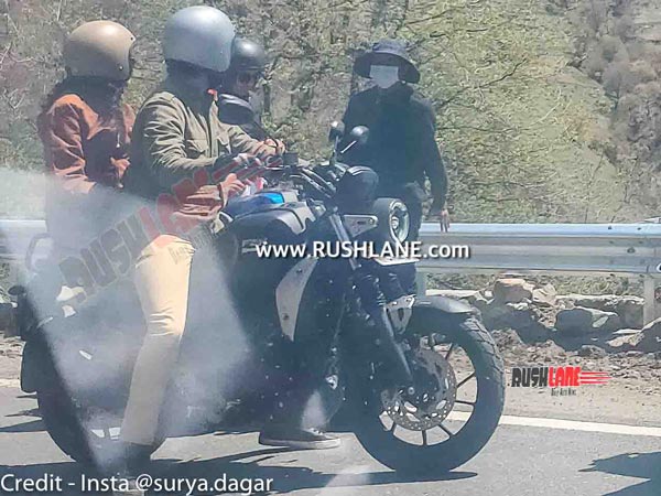 Yamaha FZ-X Spied: यामाहा एफजेड-एक्स विज्ञापन शूट करते हुए आई नजर, जानें