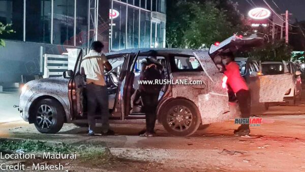 Mahindra XUV700 Test Mule Spotted: महिंद्रा एक्सयूवी700 टेस्ट म्यूल डीलरशिप पर आया नजर, जानें