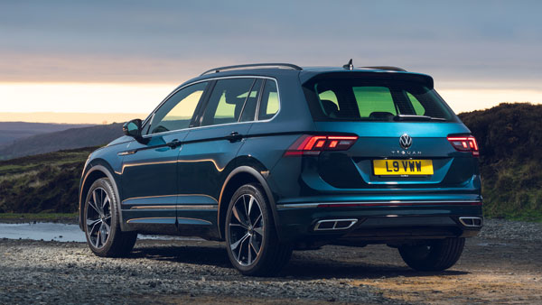 VW Tiguan Allspace Facelift Teaser Out: नई फॉक्सवैगन टिगुआन ऑलस्पेस फेसलिफ्ट का टीजर जारी, देखें