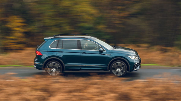 VW Tiguan Allspace Facelift Teaser Out: नई फॉक्सवैगन टिगुआन ऑलस्पेस फेसलिफ्ट का टीजर जारी, देखें