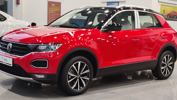 2021 Volkswagen T-Roc Reaches Dealership: नई फॉक्सवैगन टी-रॉक डीलरशिप पर पहुंचना हुई शुरू, जल्द शुरू होगी डिलीवरी