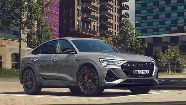 Audi e-Tron व e-Tron Sportback S Line का ब्लैक एडिशन हुआ पेश, जानें क्या है खास फीचर्स