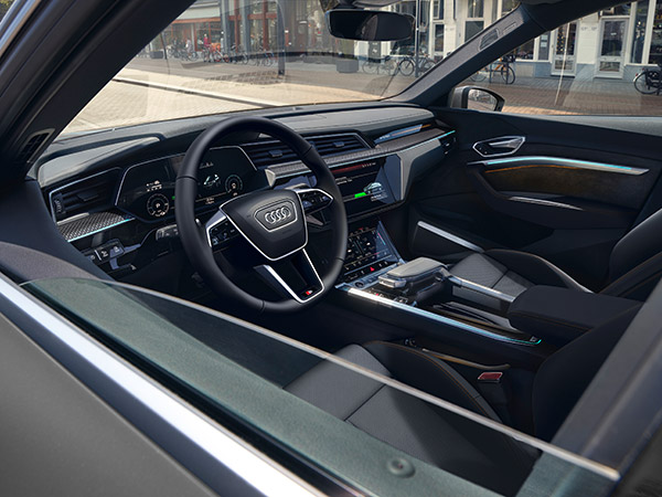 Audi e-Tron व e-Tron Sportback S Line का ब्लैक एडिशन हुआ पेश, जानें क्या है खास फीचर्स